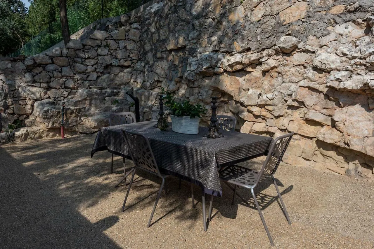 Susy Apartments Colognola ai Colli Italy