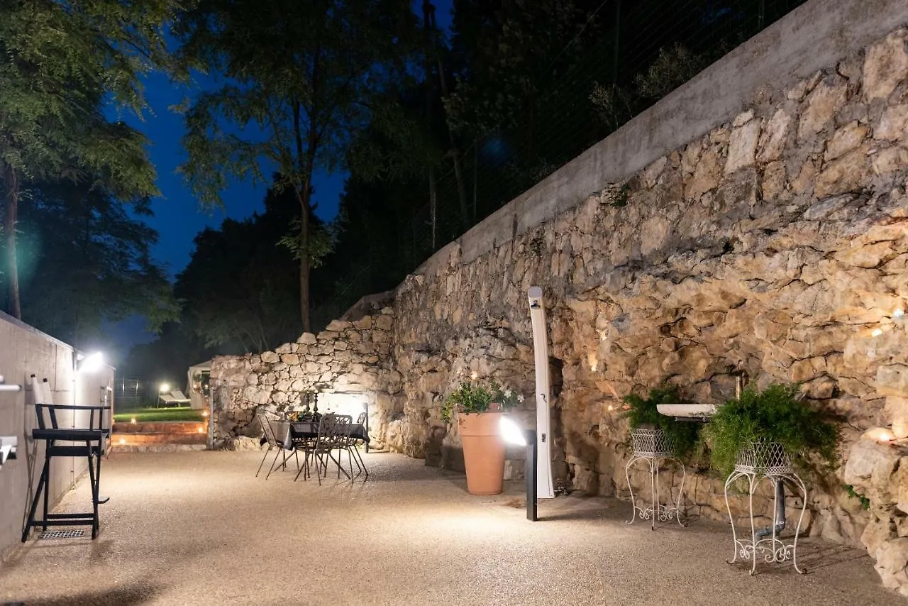 Susy Apartments Colognola ai Colli Italy